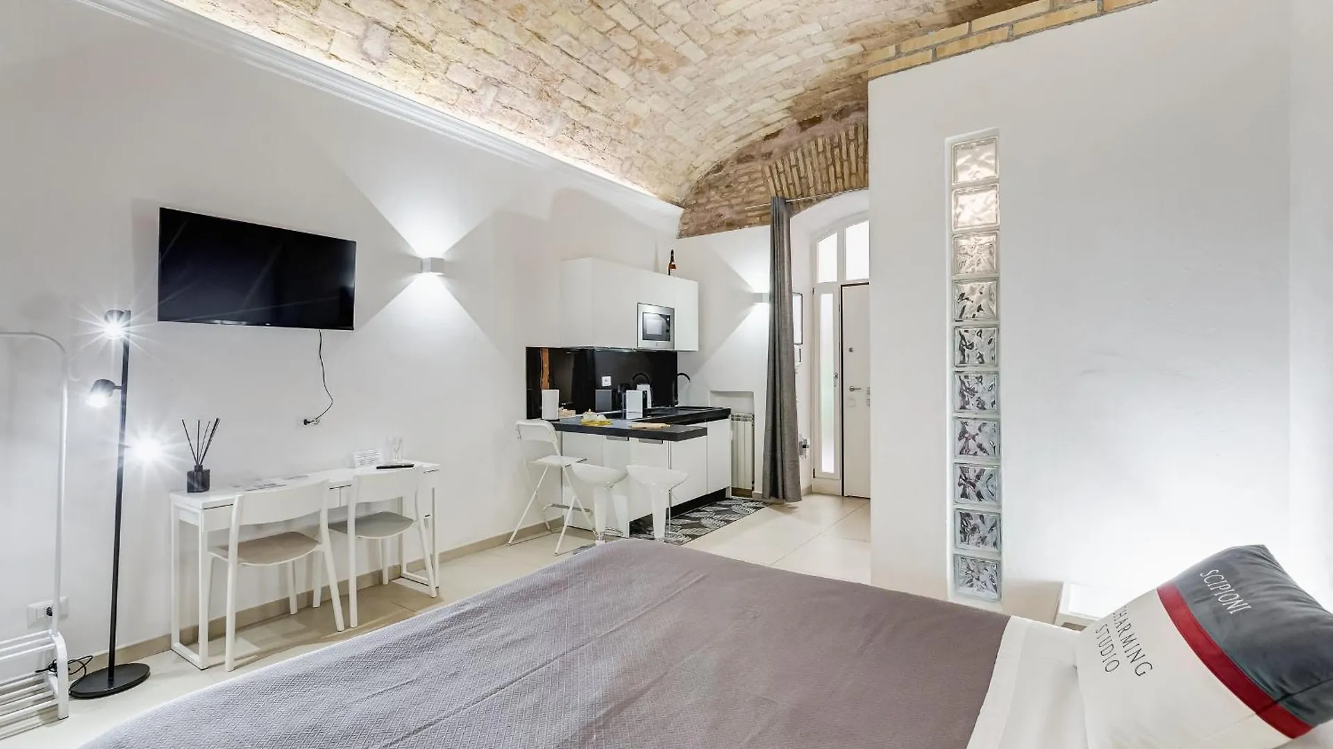 Scipioni Charming Studio 0*, Rome
